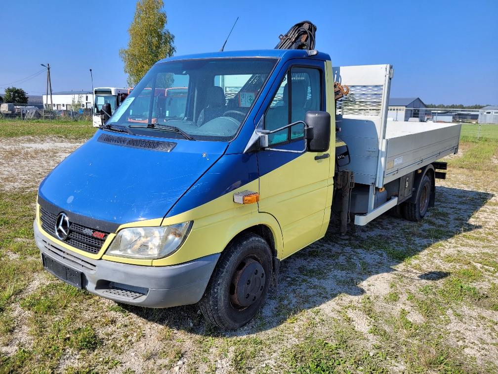 MERCEDES – BENZ SPRINTER 616CDI HIAB 027-2 Crane 10.2004 - Fourgon plateau: photos 2 MERCEDES – BENZ SPRINTER 616CDI HIAB 027-2 Crane 10.2004 - Fourgon plateau: photos 2