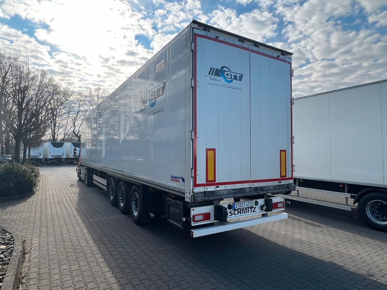 Schmitz Cargobull SKO 24 Isokoffer,Ab KW 46, Miete mögl. - Semi-remorque fourgon: photos 5 Schmitz Cargobull SKO 24 Isokoffer,Ab KW 46, Miete mögl. - Semi-remorque fourgon: photos 5