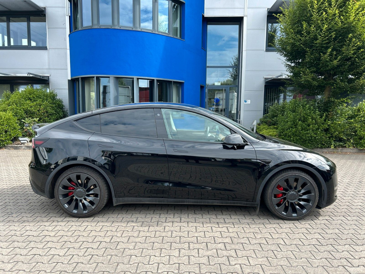 Tesla Model Y Performance Dual AWD - Berline: photos 4 Tesla Model Y Performance Dual AWD - Berline: photos 4