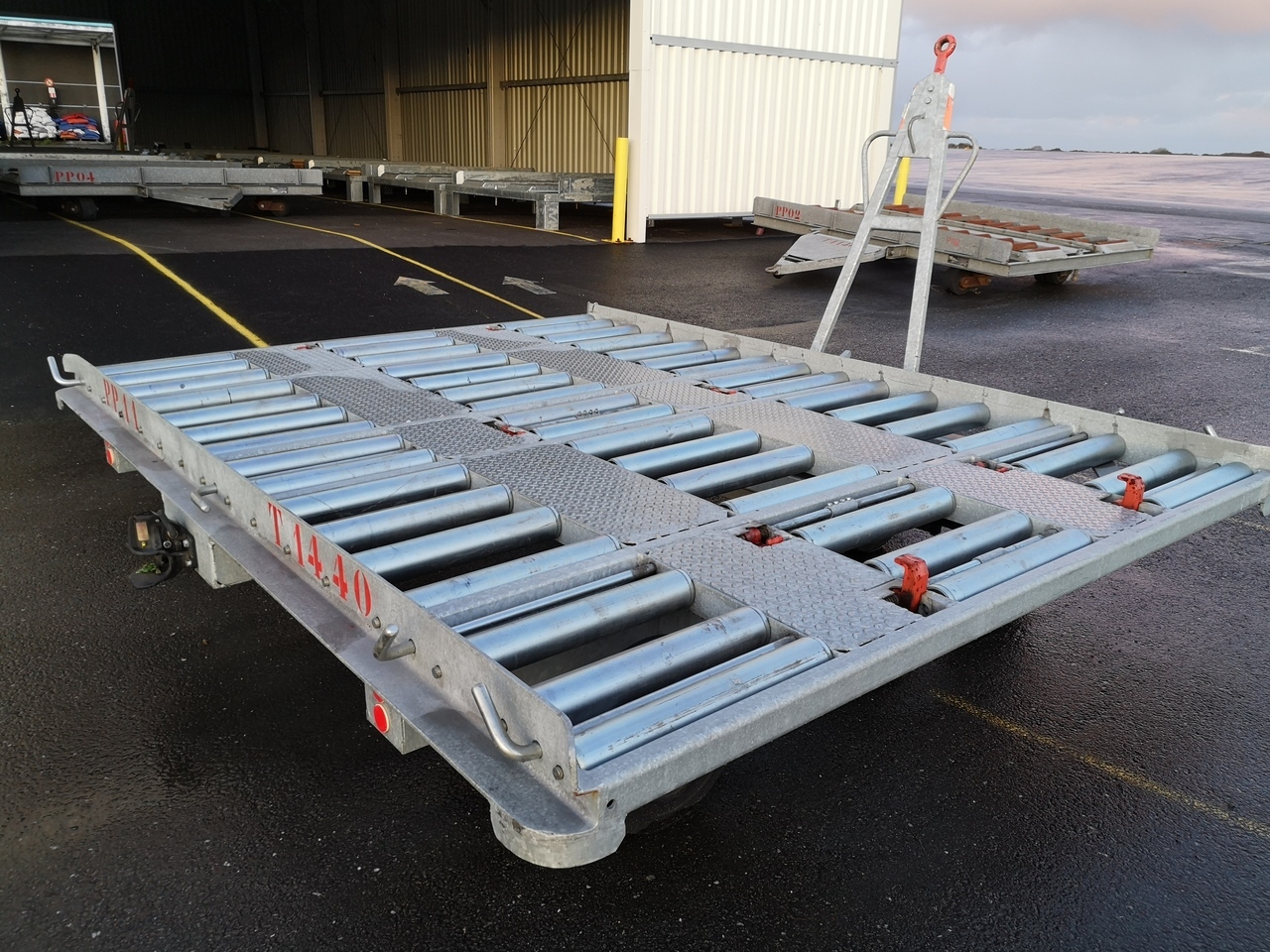 Miloco Cargo Pallet Dollies - Équipement aéroportuaire: photos 1 Miloco Cargo Pallet Dollies - Équipement aéroportuaire: photos 1