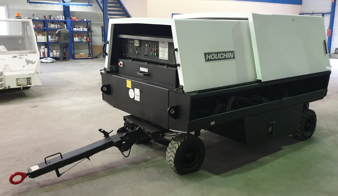 Houchin GPU C690 90KvA+28DC - Groupe électrogène au sol: photos 2 Houchin GPU C690 90KvA+28DC - Groupe électrogène au sol: photos 2