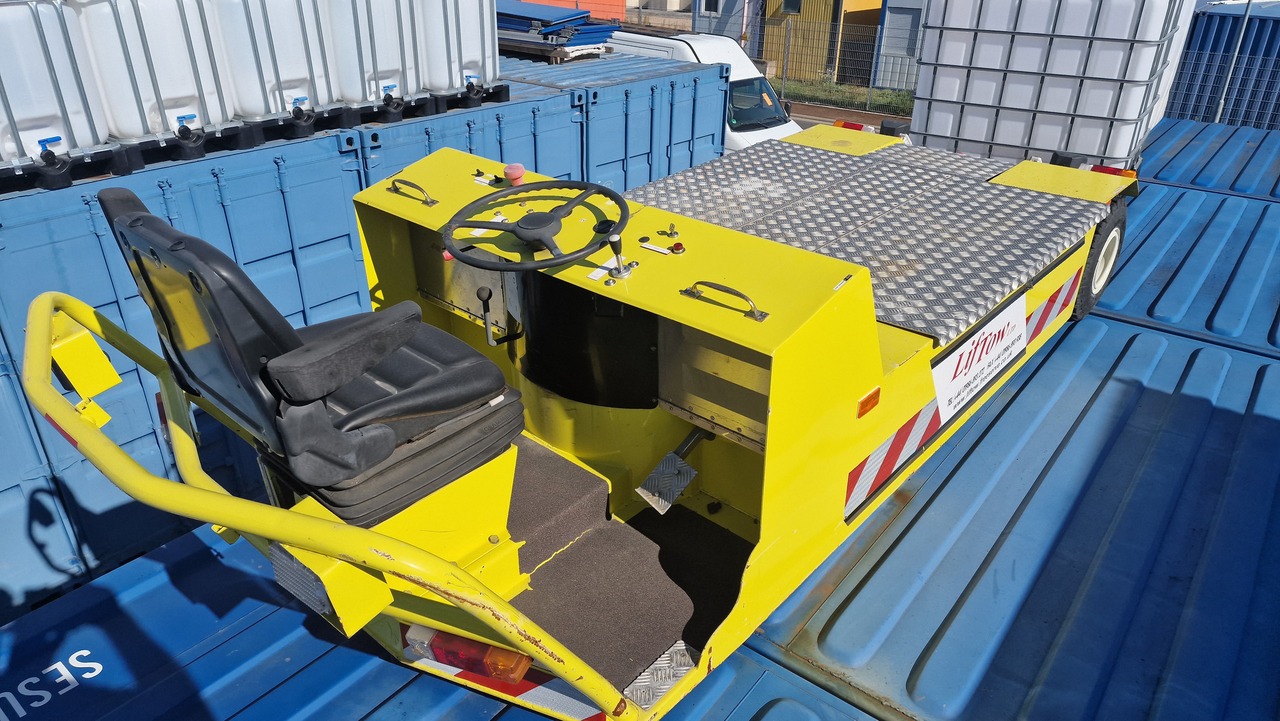 Liftow 75C - Tracteur d'avions: photos 1 Liftow 75C - Tracteur d'avions: photos 1