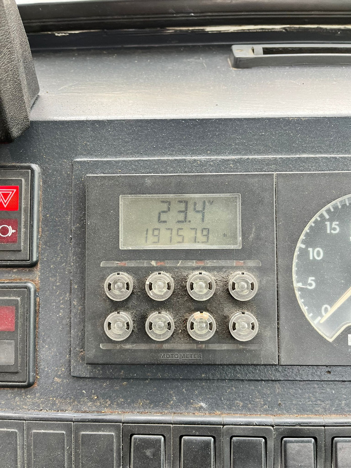 Mulag Comet 6D - Tracteur à bagages: photos 5 Mulag Comet 6D - Tracteur à bagages: photos 5