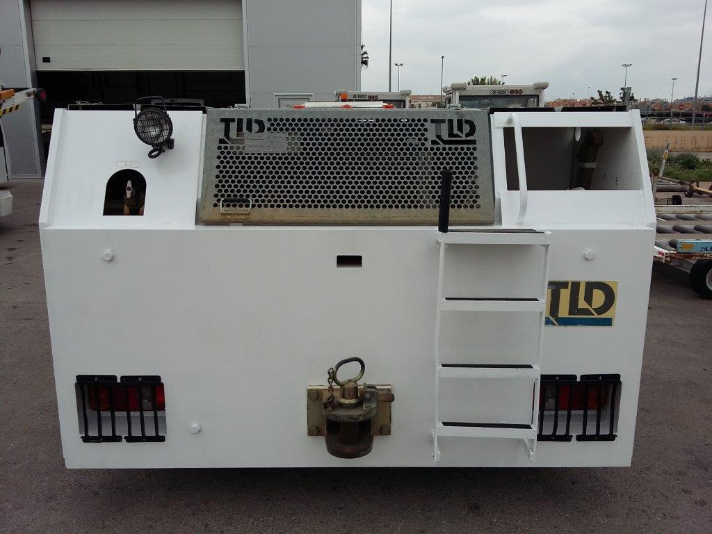 Pushback TLD TMX400-27 - Tracteur d'avions: photos 3 Pushback TLD TMX400-27 - Tracteur d'avions: photos 3