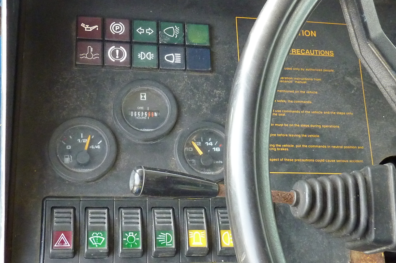 SOVAM Passenger Stairs 1.9 SPS - Escalier d'embarquement: photos 3 SOVAM Passenger Stairs 1.9 SPS - Escalier d'embarquement: photos 3