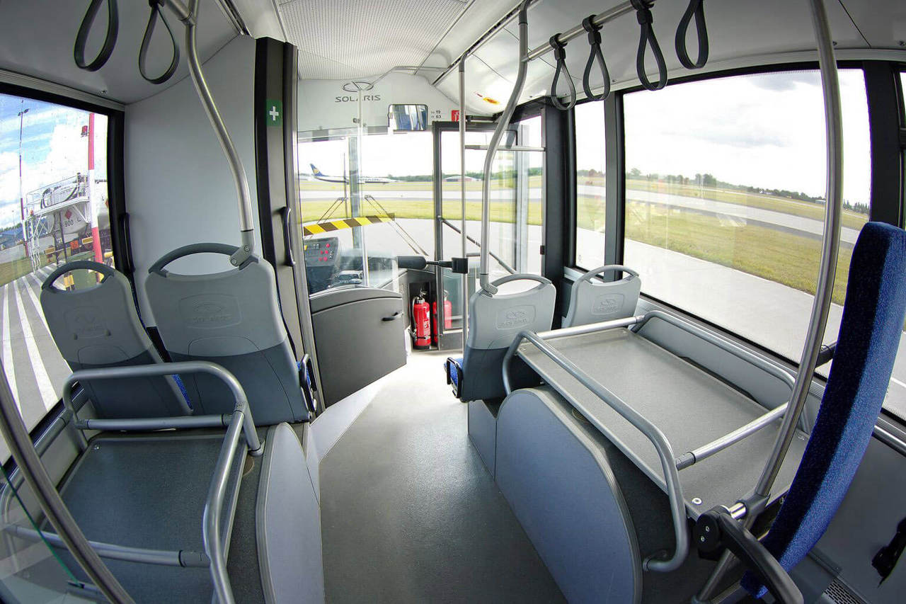 Solaris Urbino 15 - Bus de l'aéroport: photos 3 Solaris Urbino 15 - Bus de l'aéroport: photos 3