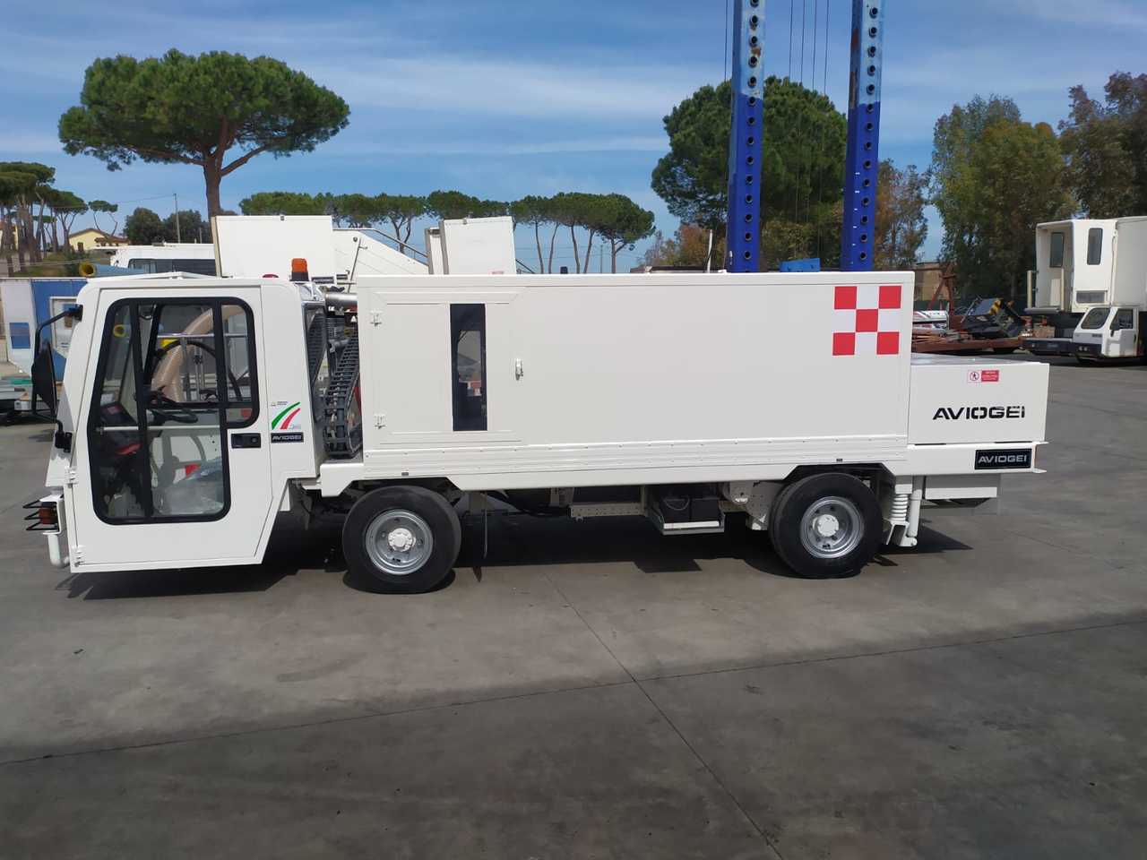 Véhicule vide-toilettes Toilet Truck Aviogei VSTM: photos 9