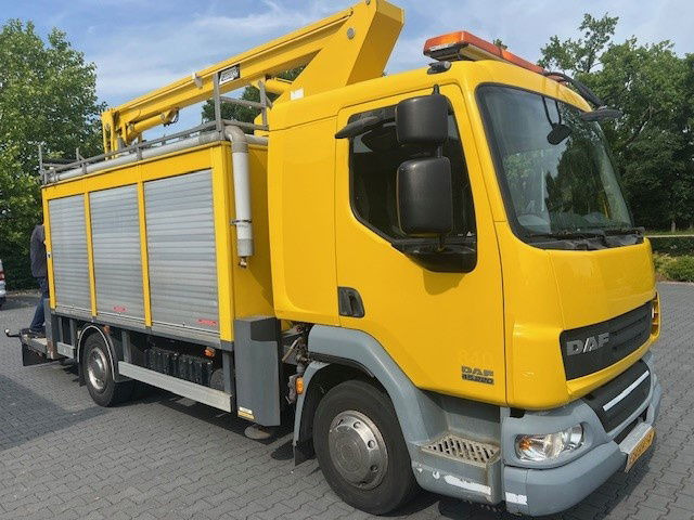 DAF LF 220 FA45.220 LF Custers T265-12.5 - Camion avec nacelle: photos 2 DAF LF 220 FA45.220 LF Custers T265-12.5 - Camion avec nacelle: photos 2
