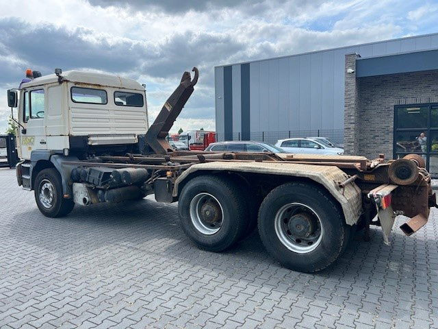 MAN 26.464 6X4 - Camion porte-conteneur/ Caisse mobile: photos 3 MAN 26.464 6X4 - Camion porte-conteneur/ Caisse mobile: photos 3