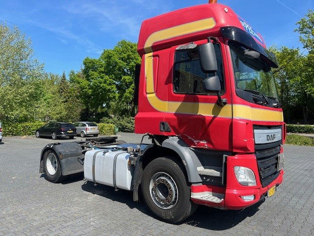 DAF CF 440 FT - Tracteur routier: photos 1 DAF CF 440 FT - Tracteur routier: photos 1