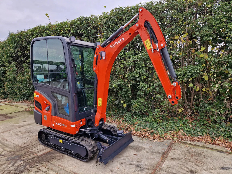Kubota KX019-4 Hi-spec (NIEUW) - Mini pelle: photos 3 Kubota KX019-4 Hi-spec (NIEUW) - Mini pelle: photos 3