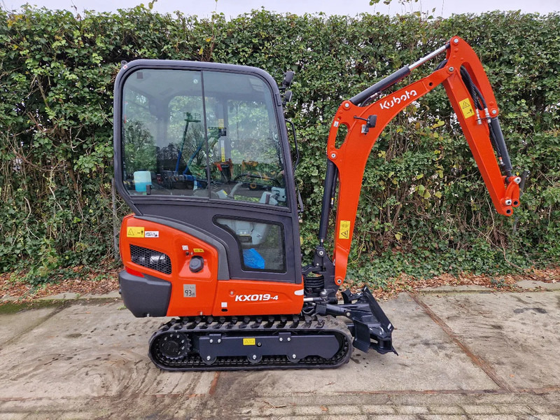 Kubota KX019-4 Hi-spec (NIEUW) - Mini pelle: photos 2 Kubota KX019-4 Hi-spec (NIEUW) - Mini pelle: photos 2