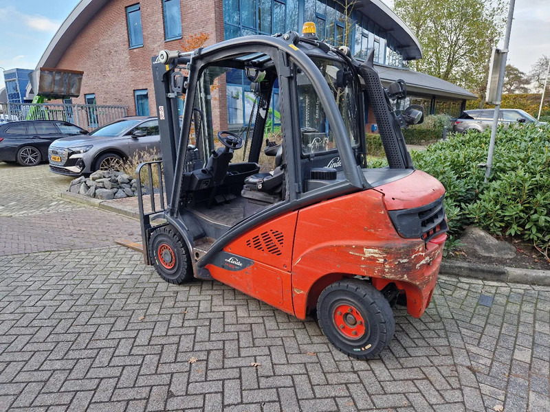 Linde H25D-02 - Chariot élévateur diesel: photos 3 Linde H25D-02 - Chariot élévateur diesel: photos 3