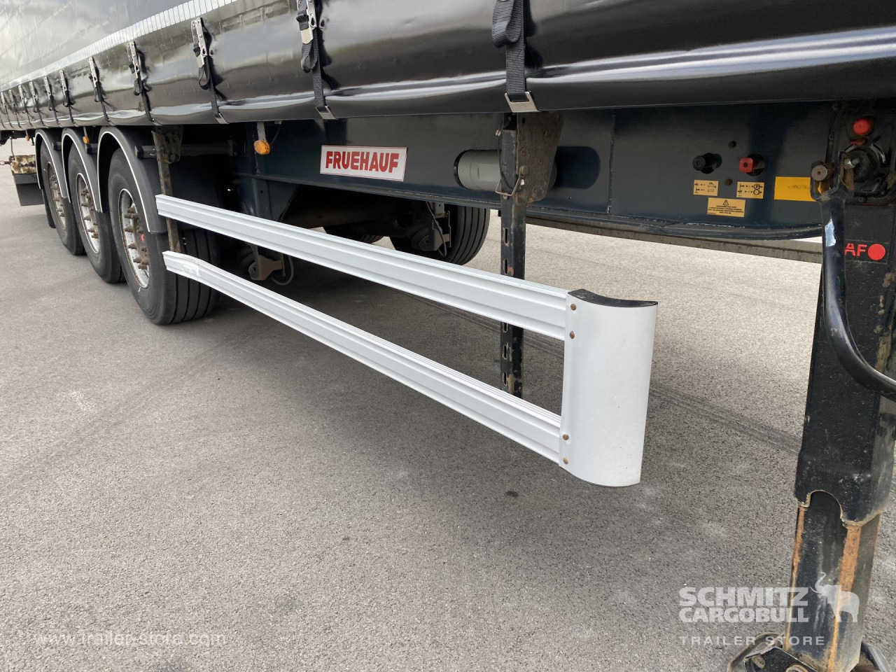 FRUEHAUF Curtainsider Standard - Semi-remorque rideaux coulissants: photos 3 FRUEHAUF Curtainsider Standard - Semi-remorque rideaux coulissants: photos 3