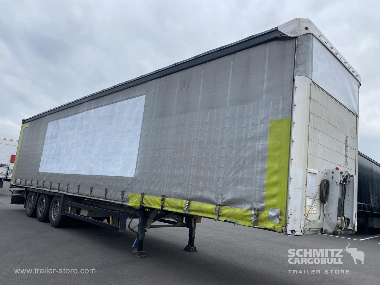 SCHMITZ Curtainsider Standard - Semi-remorque rideaux coulissants: photos 1 SCHMITZ Curtainsider Standard - Semi-remorque rideaux coulissants: photos 1