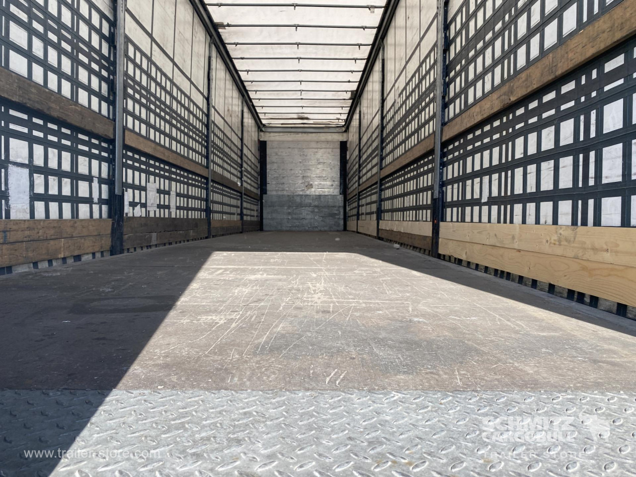 SCHMITZ Curtainsider Standard - Semi-remorque rideaux coulissants: photos 5 SCHMITZ Curtainsider Standard - Semi-remorque rideaux coulissants: photos 5