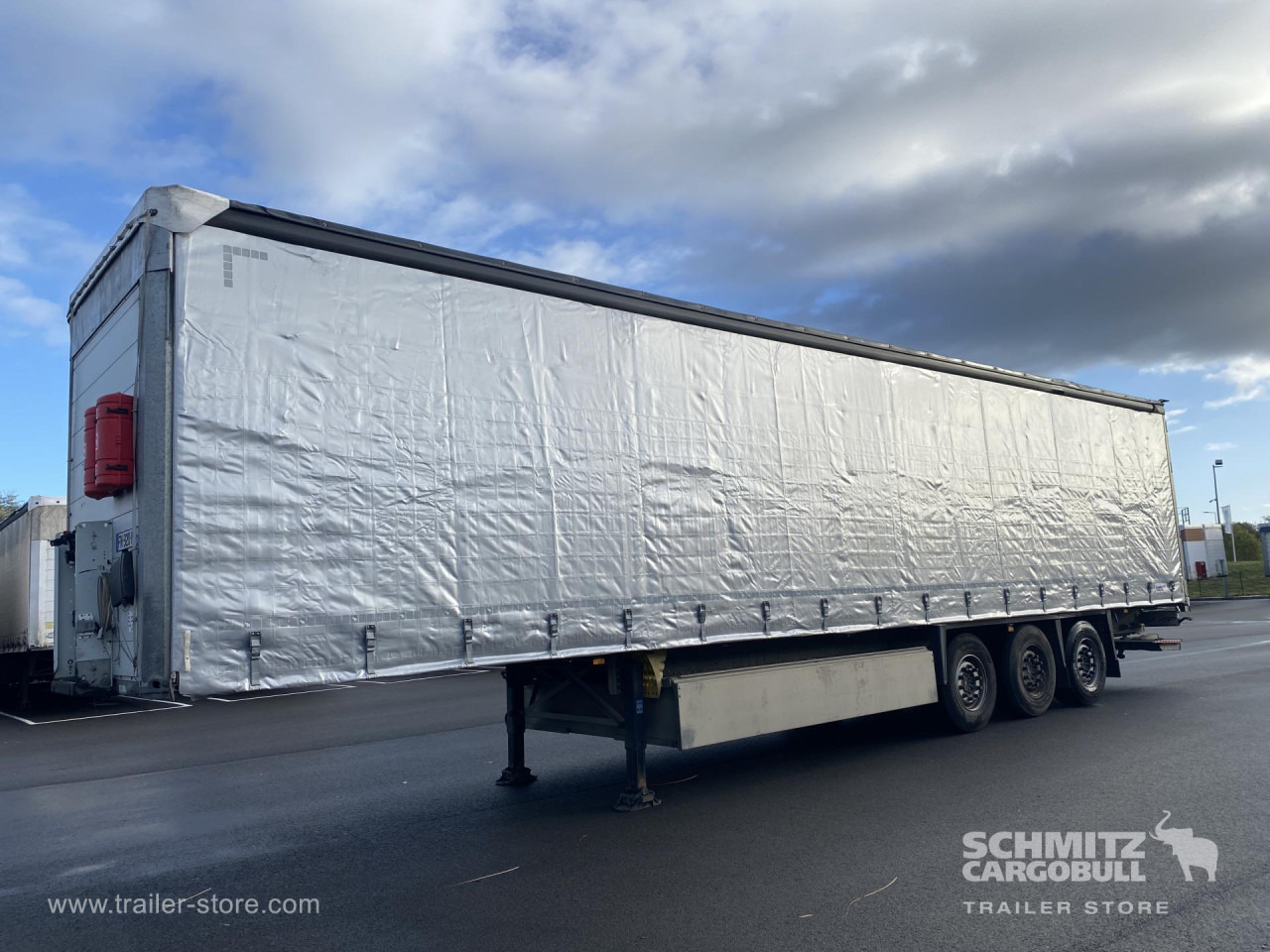 SCHMITZ Curtainsider Standard Taillift - Semi-remorque rideaux coulissants: photos 1 SCHMITZ Curtainsider Standard Taillift - Semi-remorque rideaux coulissants: photos 1