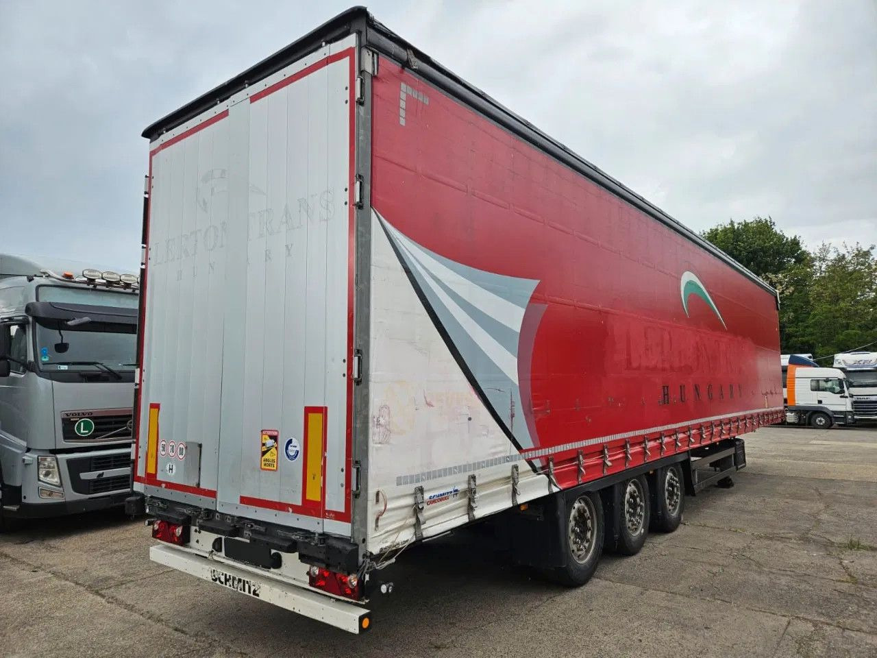 Schmitz Cargobull SCB S3T 60 unis in stock! 6 New tires, Alloy w. - Semi-remorque: photos 5 Schmitz Cargobull SCB S3T 60 unis in stock! 6 New tires, Alloy w. - Semi-remorque: photos 5