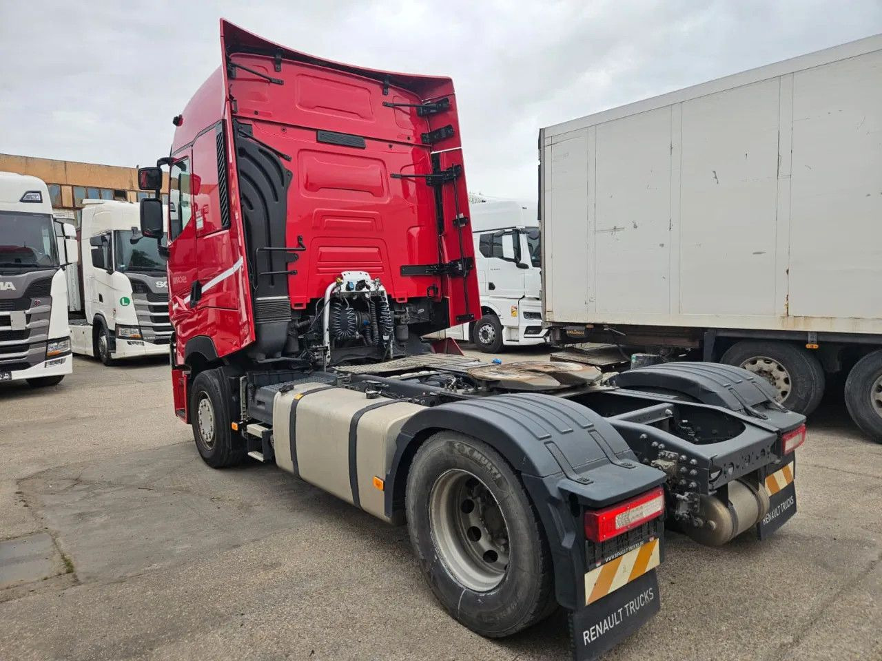 Renault T520 HSC, Standard, Retarder - Tracteur routier: photos 4 Renault T520 HSC, Standard, Retarder - Tracteur routier: photos 4