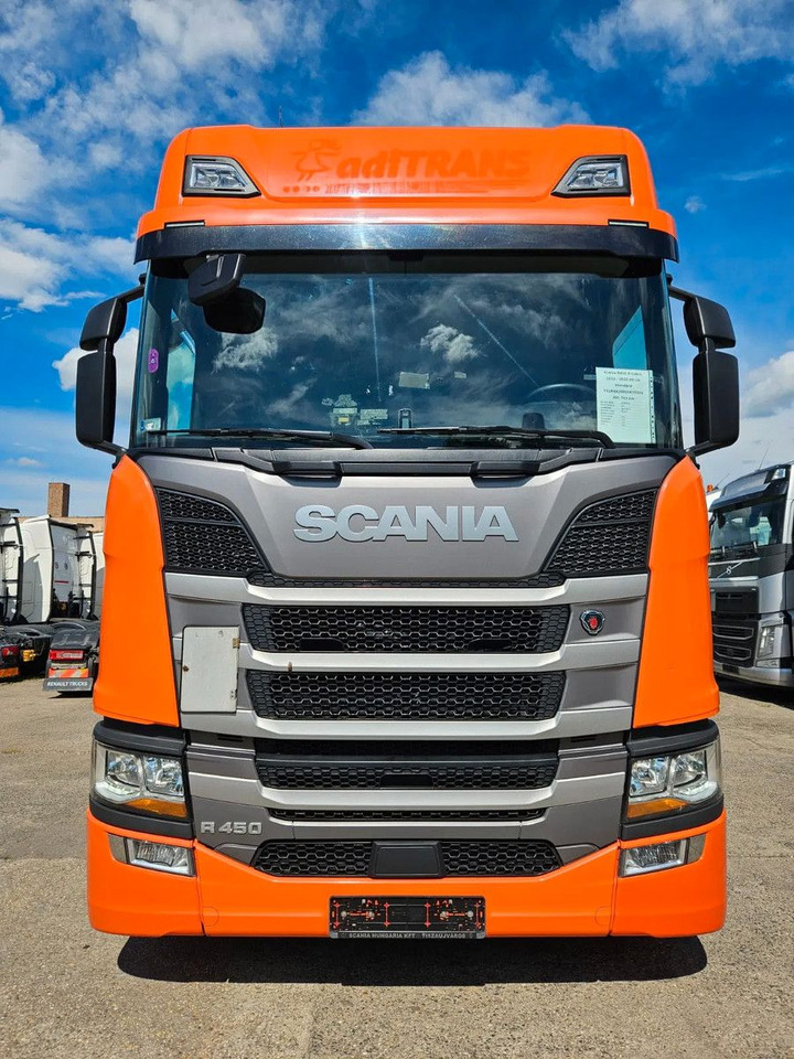 Scania R450 PTO, Standklima, Navi, New Smart2 tachograp - Tracteur routier: photos 3 Scania R450 PTO, Standklima, Navi, New Smart2 tachograp - Tracteur routier: photos 3