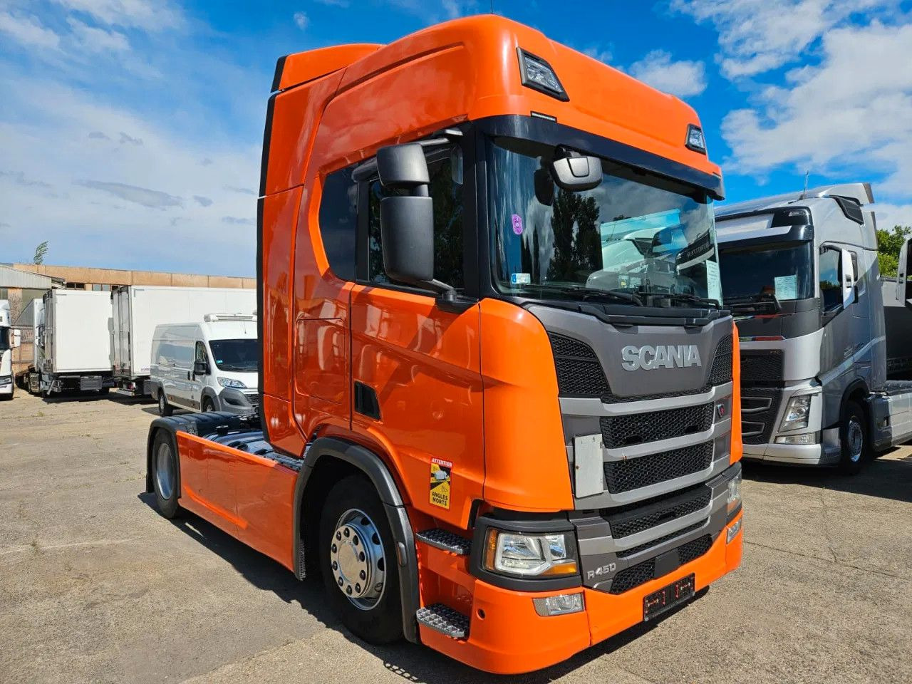 Scania R450 PTO, Standklima, Navi, New Smart2 tachograp - Tracteur routier: photos 2 Scania R450 PTO, Standklima, Navi, New Smart2 tachograp - Tracteur routier: photos 2