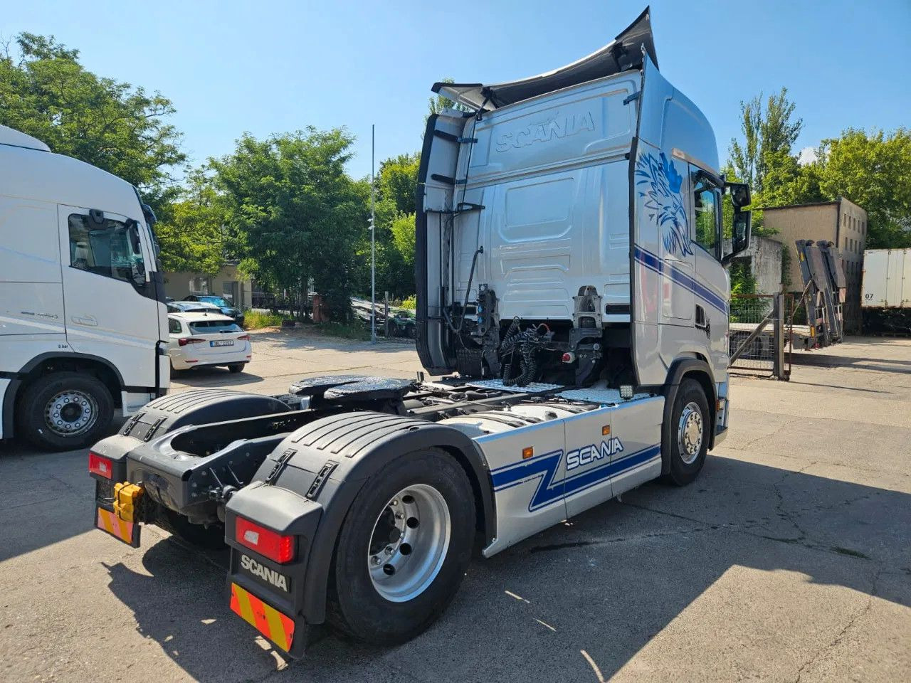 Scania S500 Standklima, 2 fridges, Big Navi, Alloy whee - Tracteur routier: photos 3 Scania S500 Standklima, 2 fridges, Big Navi, Alloy whee - Tracteur routier: photos 3