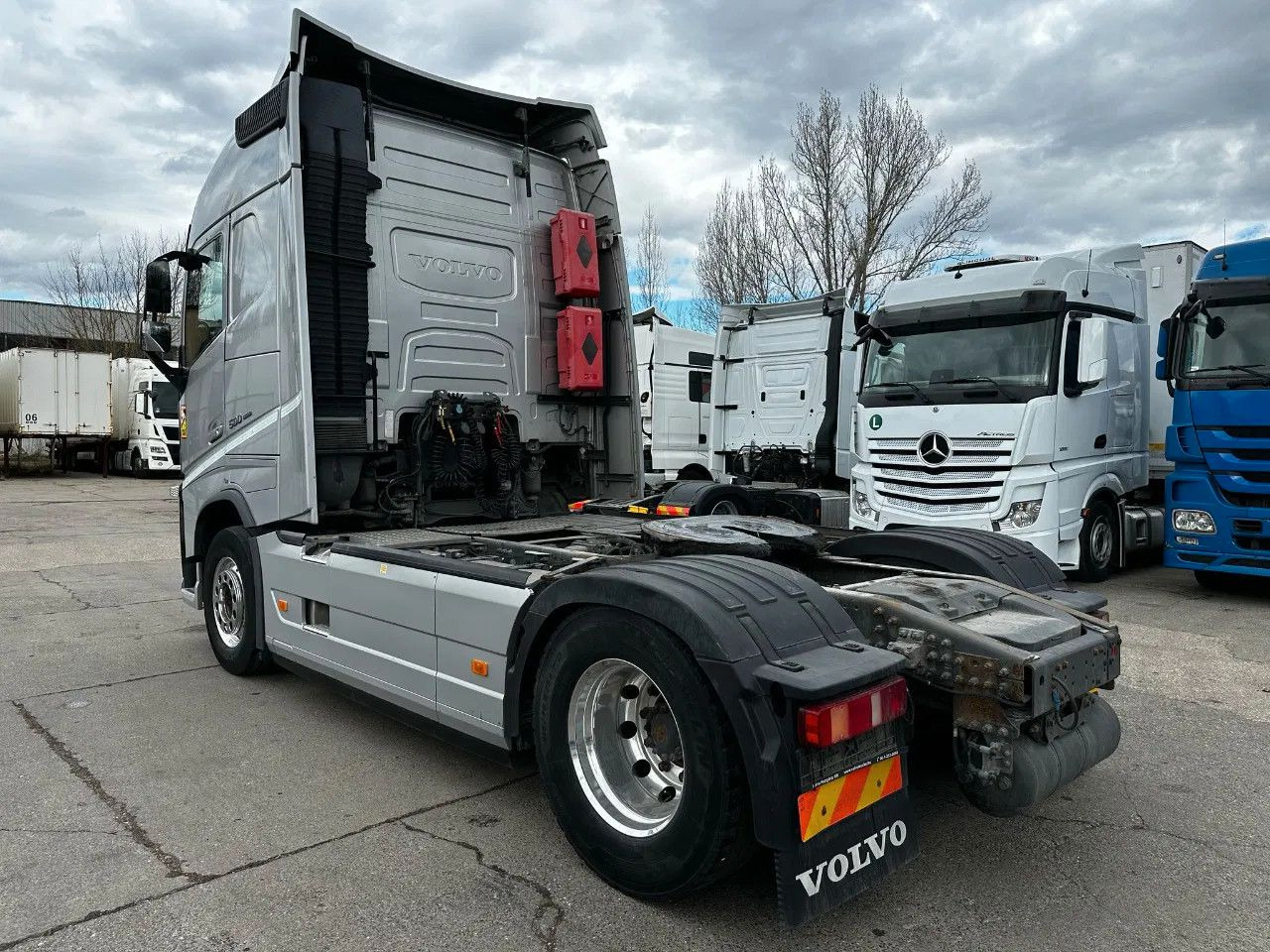 Volvo FH 500 ADR, I-Park, Alloy w. Leather seats, TV s - Tracteur routier: photos 3 Volvo FH 500 ADR, I-Park, Alloy w. Leather seats, TV s - Tracteur routier: photos 3