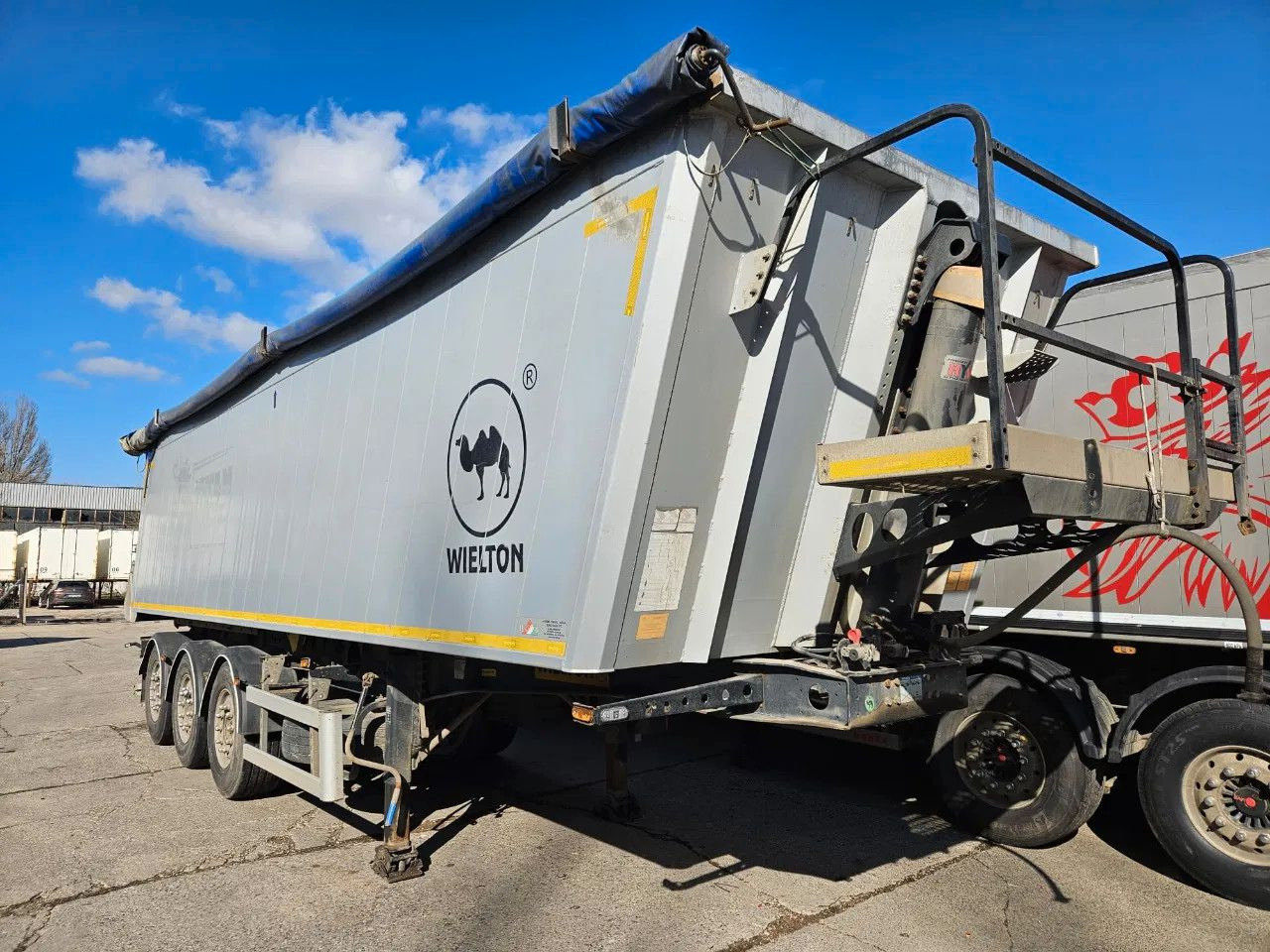 Wielton NW-3 38m3 Lifting Axle, Alloy w. - Semi-remorque benne: photos 1 Wielton NW-3 38m3 Lifting Axle, Alloy w. - Semi-remorque benne: photos 1