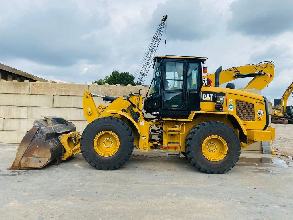 CAT 926m - Chargeuse sur pneus: photos 1 CAT 926m - Chargeuse sur pneus: photos 1