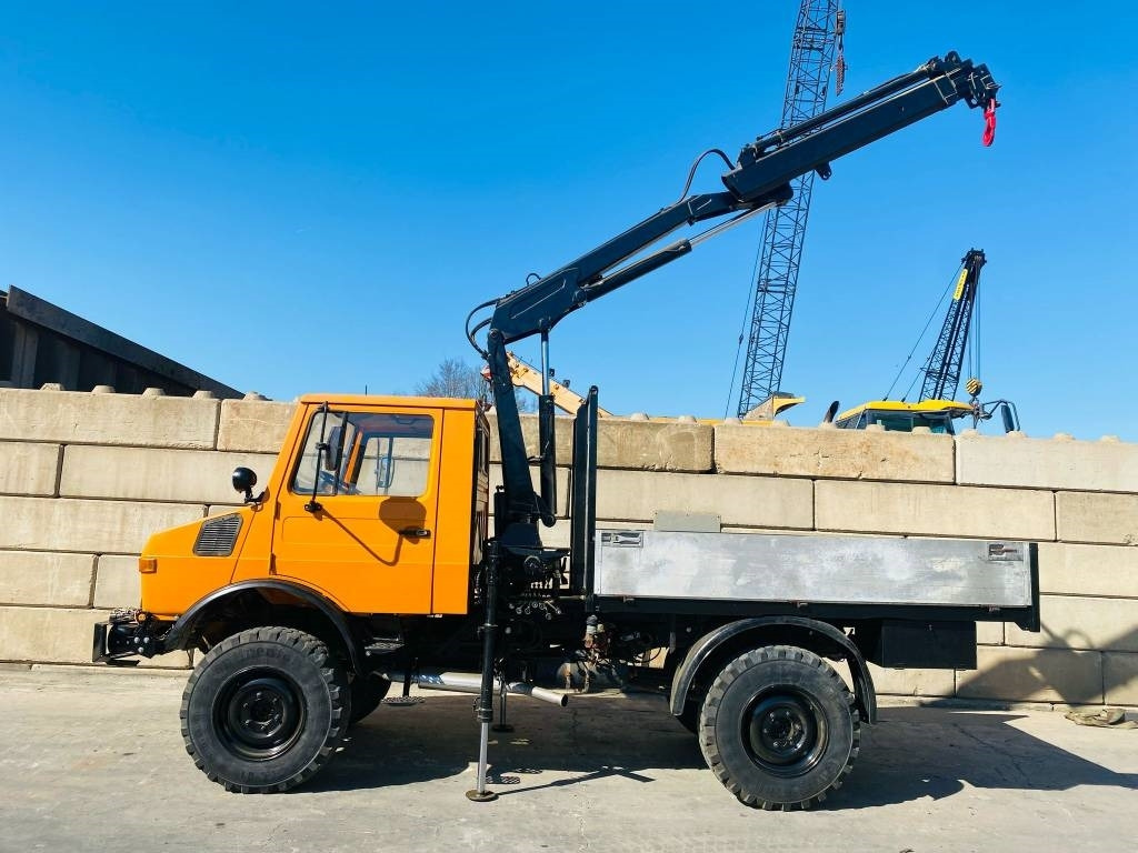 Mercedes-Benz u1000 - Camion grue: photos 1 Mercedes-Benz u1000 - Camion grue: photos 1