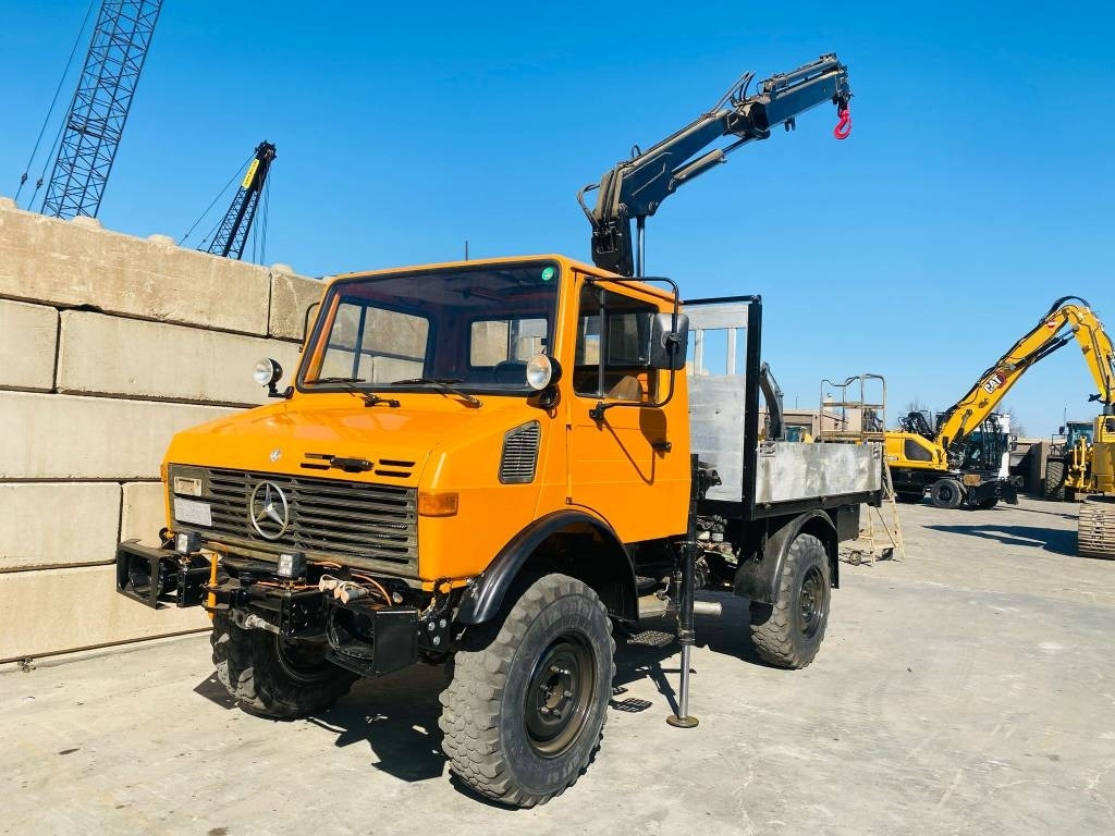 Mercedes-Benz u1000 - Camion grue: photos 4 Mercedes-Benz u1000 - Camion grue: photos 4