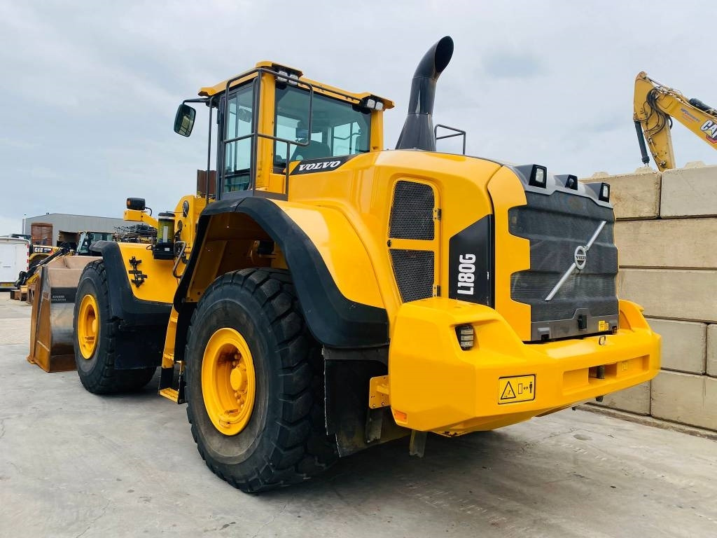 Volvo L 180 G - Chargeuse sur pneus: photos 5 Volvo L 180 G - Chargeuse sur pneus: photos 5