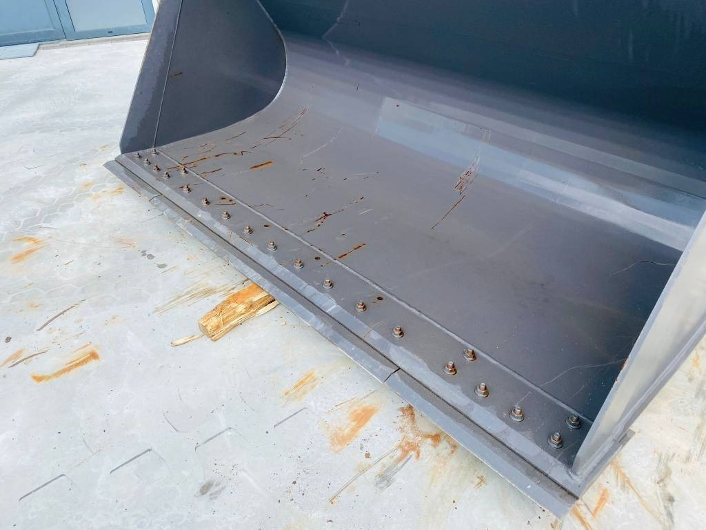 Volvo L 60  - Godet pour Engins de chantier: photos 4 Volvo L 60  - Godet pour Engins de chantier: photos 4