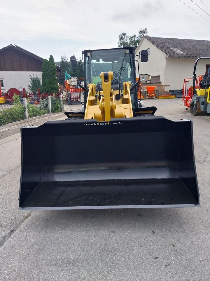 CAT 906H - Chargeuse sur pneus: photos 2 CAT 906H - Chargeuse sur pneus: photos 2