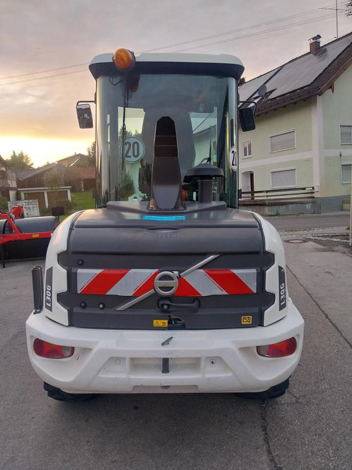 Radlader Volvo L 30 G Hoflader Lader Schaufellader 25 35 20 - Valet de ferme: photos 4 Radlader Volvo L 30 G Hoflader Lader Schaufellader 25 35 20 - Valet de ferme: photos 4