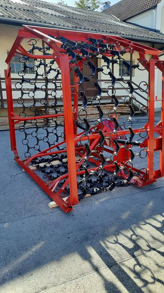 Wiesenegge 6 - 8m Wiesenstriegel Wiesenschleppe Traktor Egge - Herse à chaîne: photos 4 Wiesenegge 6 - 8m Wiesenstriegel Wiesenschleppe Traktor Egge - Herse à chaîne: photos 4