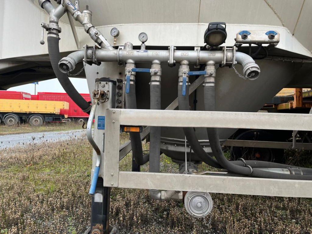 Citerne pulvérulente FELDBINDER FELDBINDER Silo für Staub und Rieselgüter Auflieger EUT 40.3 Zement 40m³, Lenkachse: photos 6 Citerne pulvérulente FELDBINDER FELDBINDER Silo für Staub und Rieselgüter Auflieger EUT 40.3 Zement 40m³, Lenkachse: photos 6
