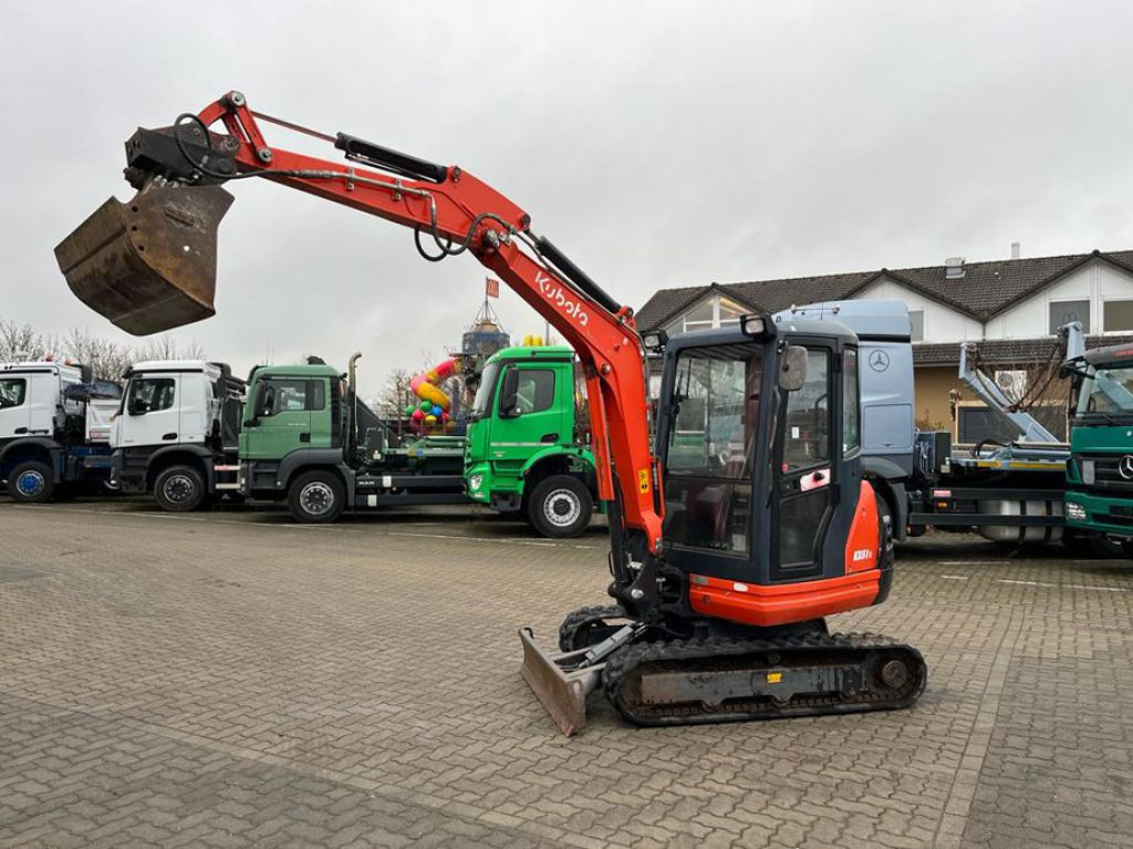 KUBOTA Minibagger KX 61 Minibagger 2245h, incl. Grabn+Tieflöffel - Mini pelle: photos 2 KUBOTA Minibagger KX 61 Minibagger 2245h, incl. Grabn+Tieflöffel - Mini pelle: photos 2