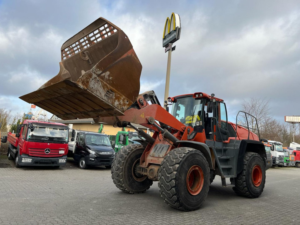 LIEBHERR Radlader L 566 Radlader - Chargeuse sur pneus: photos 1 LIEBHERR Radlader L 566 Radlader - Chargeuse sur pneus: photos 1