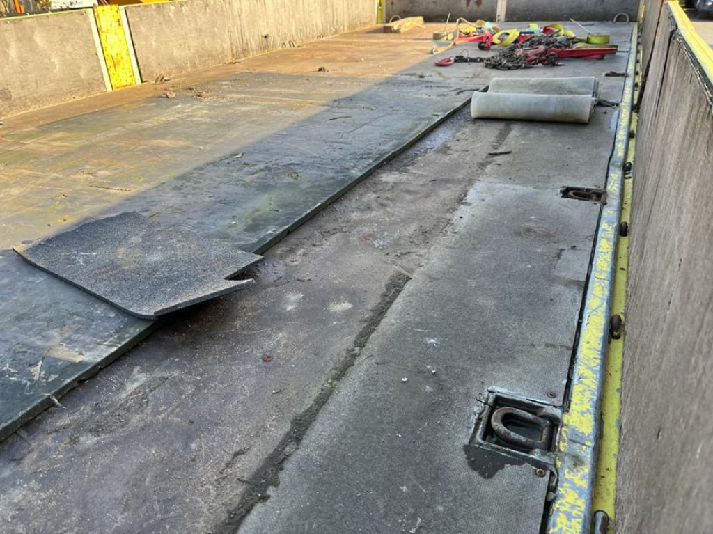 Ladeburg TTL 13,5 ZL Tiefladeranhänger zwillingsbereifter Tandemtieflader Bordwände Alurampen - Remorque porte-engin surbaissée: photos 4 Ladeburg TTL 13,5 ZL Tiefladeranhänger zwillingsbereifter Tandemtieflader Bordwände Alurampen - Remorque porte-engin surbaissée: photos 4