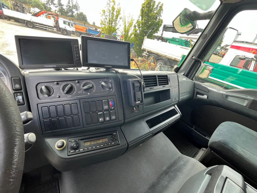 MAN TG-L 12.220 4x2 BL Standardkoffer LBW LBW 1.5 to - Camion fourgon: photos 3 MAN TG-L 12.220 4x2 BL Standardkoffer LBW LBW 1.5 to - Camion fourgon: photos 3