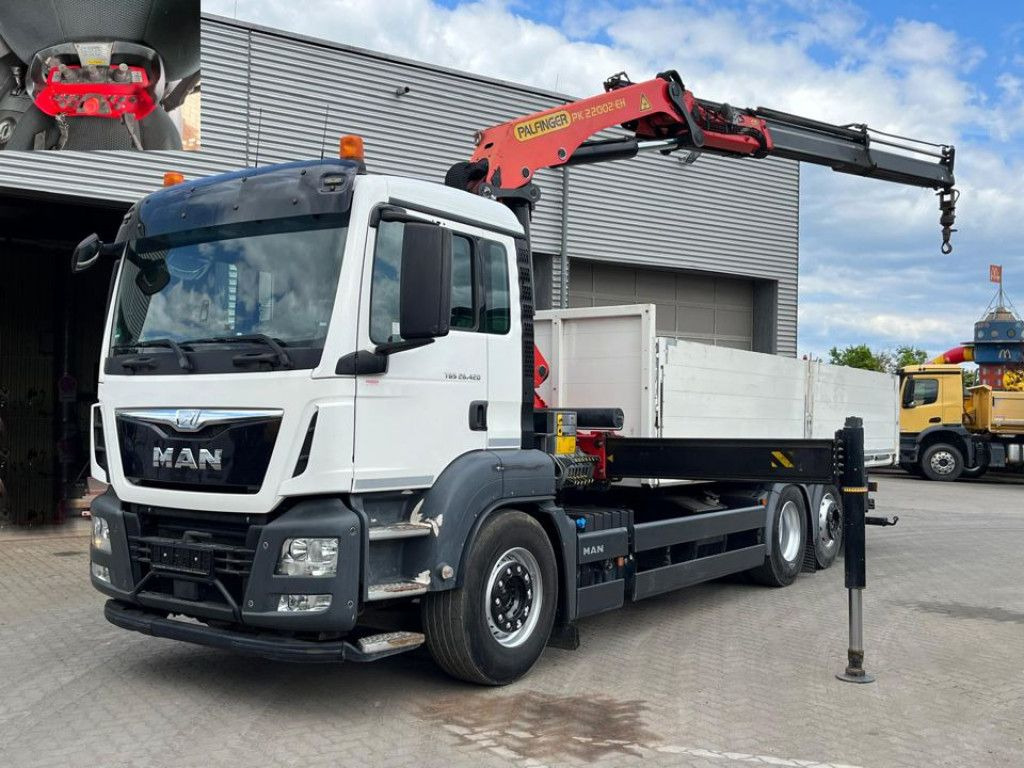 MAN TG-S 26.420 6x2 BL Pritsche Kran Palf. PK 22002+ - Camion plateau, Camion grue: photos 1 MAN TG-S 26.420 6x2 BL Pritsche Kran Palf. PK 22002+ - Camion plateau, Camion grue: photos 1