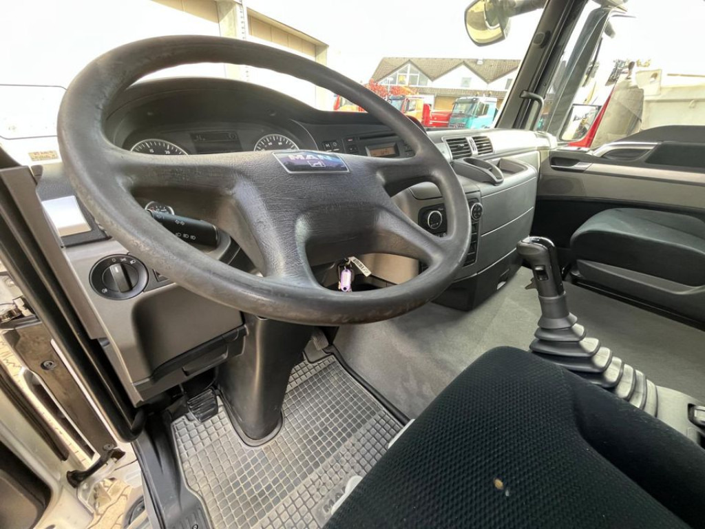 Camion benne MAN TG-S 26.440 6x4 BB 3-Achs Kipper Schalter: photos 9