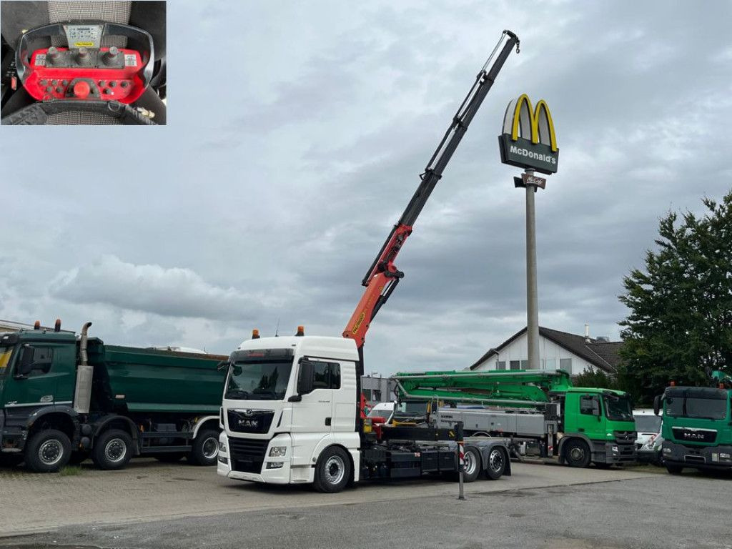 MAN TG-X 26.460 6x2-2 BL Pritsche Kran PK 24.001/Fun - Camion grue: photos 3 MAN TG-X 26.460 6x2-2 BL Pritsche Kran PK 24.001/Fun - Camion grue: photos 3