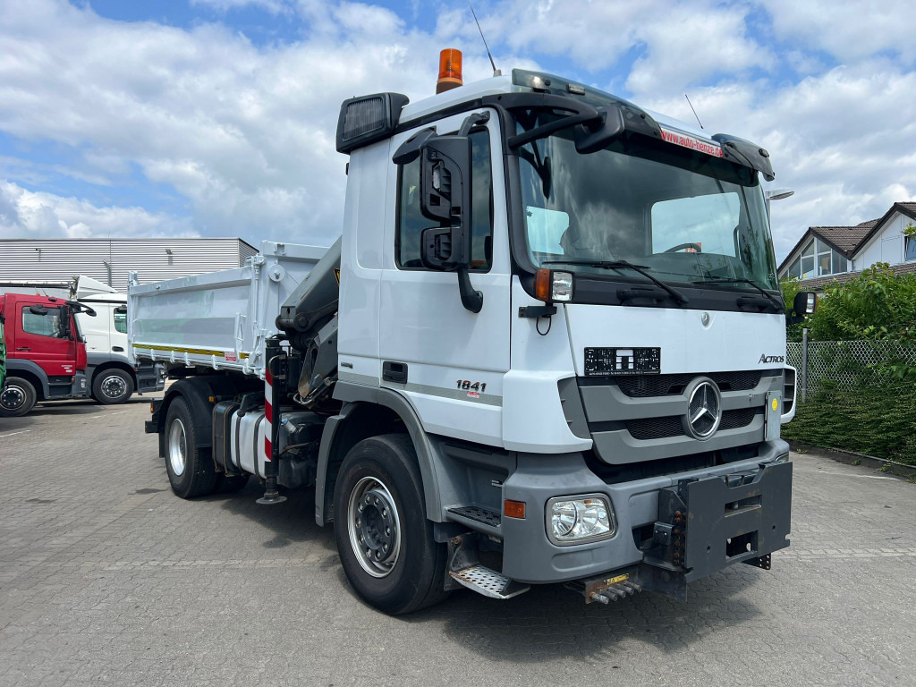MERCEDES-BENZ Actros 1841 K 2-Achs Kipper Kran Funk 2xhydr+Greifer - Camion benne, Camion grue: photos 5 MERCEDES-BENZ Actros 1841 K 2-Achs Kipper Kran Funk 2xhydr+Greifer - Camion benne, Camion grue: photos 5