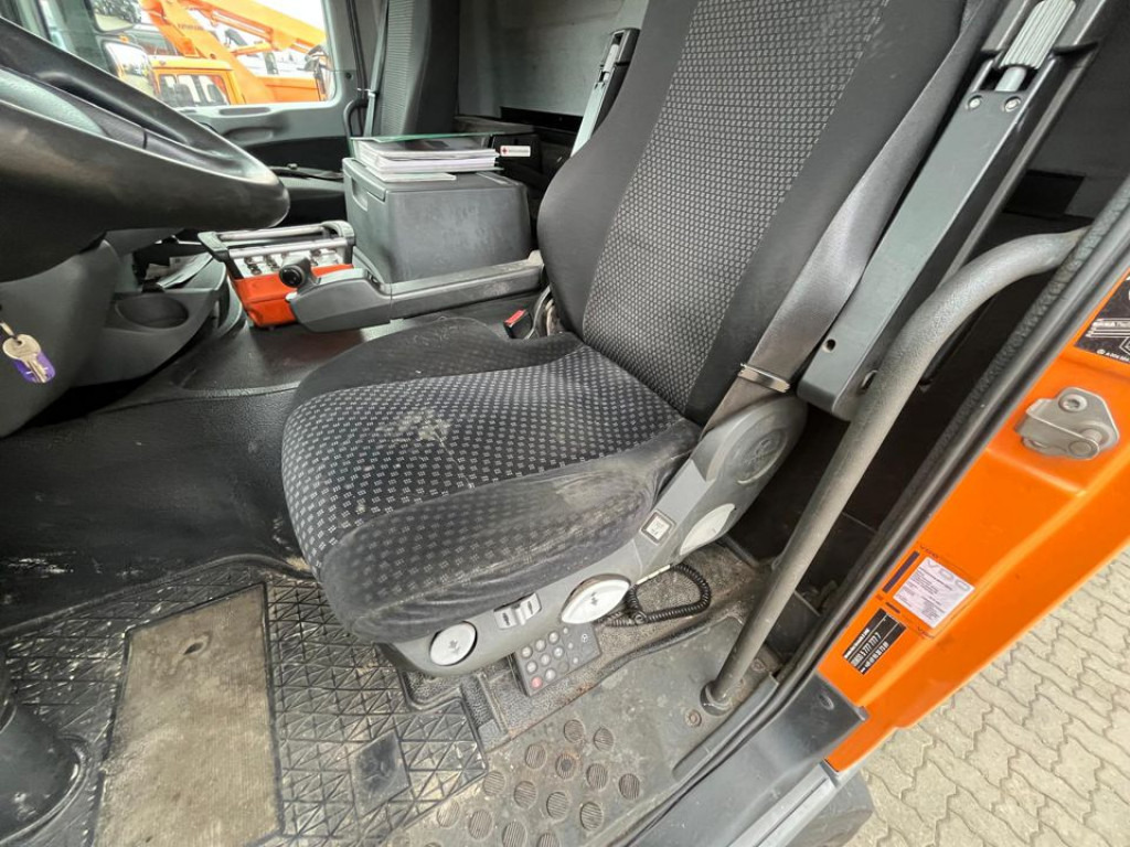 MERCEDES-BENZ Actros 2546 L 6x2 Saug + Spülwagen super Zustand ADR - Camion hydrocureur: photos 3 MERCEDES-BENZ Actros 2546 L 6x2 Saug + Spülwagen super Zustand ADR - Camion hydrocureur: photos 3