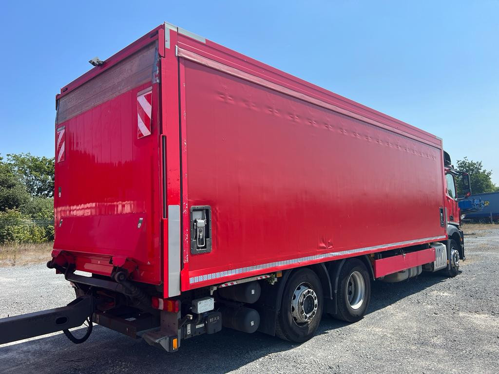 MERCEDES-BENZ Antos 2540 L 6x2 Pritsche LBW Coca Cola, 8,2m Getränke - Camion à rideaux coulissants: photos 4 MERCEDES-BENZ Antos 2540 L 6x2 Pritsche LBW Coca Cola, 8,2m Getränke - Camion à rideaux coulissants: photos 4