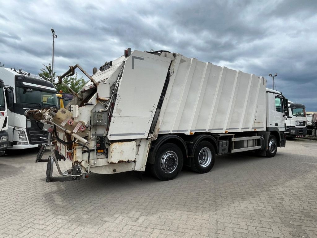 Mercedes-Benz Actros 2532 L 6x2 Müllwagen Faun Powerpress 25m³ - Benne à ordures ménagères: photos 4 Mercedes-Benz Actros 2532 L 6x2 Müllwagen Faun Powerpress 25m³ - Benne à ordures ménagères: photos 4