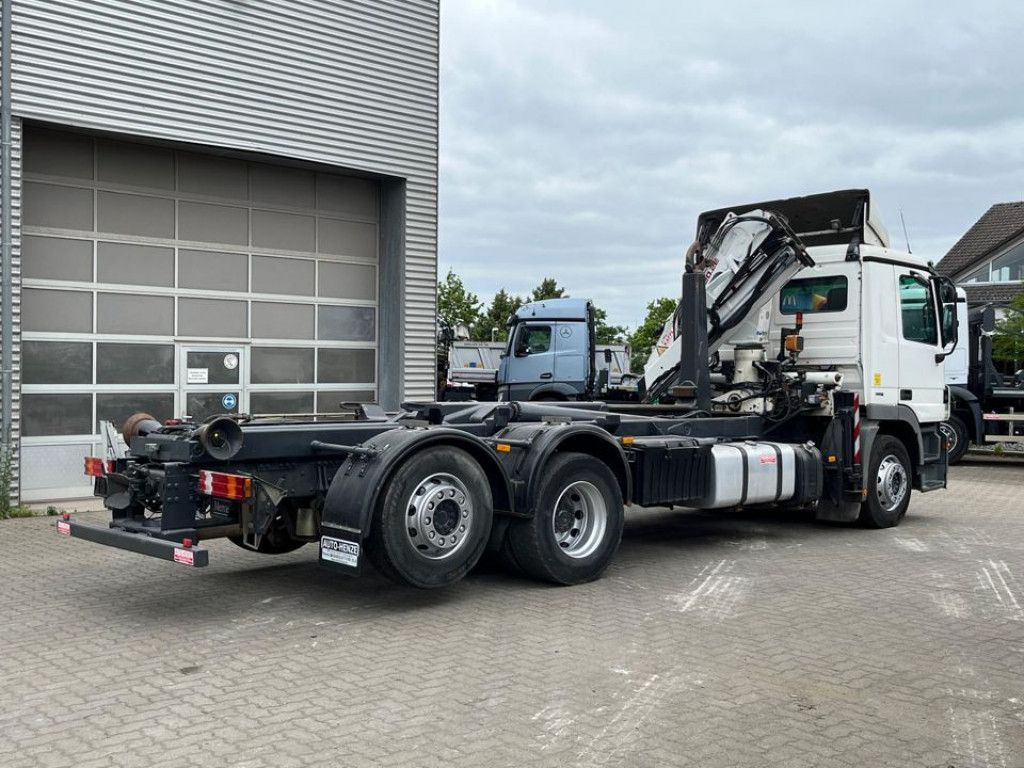 Mercedes-Benz Actros 2541 L6x2 Abrollkipper mit Kran Funk+Grei - Camion grue: photos 4 Mercedes-Benz Actros 2541 L6x2 Abrollkipper mit Kran Funk+Grei - Camion grue: photos 4