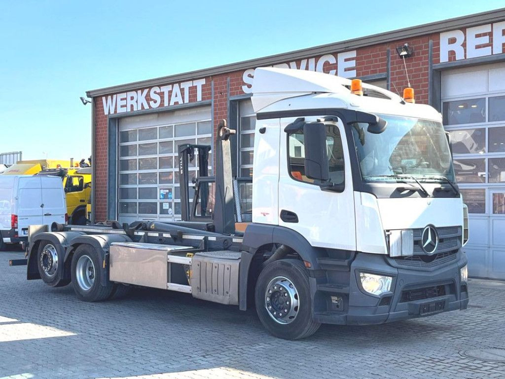 Mercedes-Benz Actros 2543 L 6x2 Abrollkipper MeillerLenk/Lift - Camion ampliroll: photos 2 Mercedes-Benz Actros 2543 L 6x2 Abrollkipper MeillerLenk/Lift - Camion ampliroll: photos 2